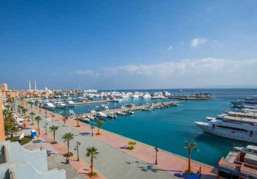 Hurghada Marina – Sunset Stroll & Sea Breeze Experience